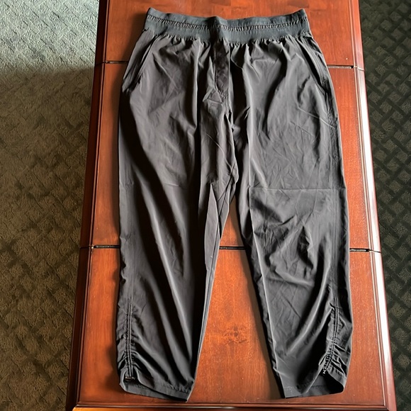 The Group Babaton from Aritzia black pants size XL - Picture 1 of 5